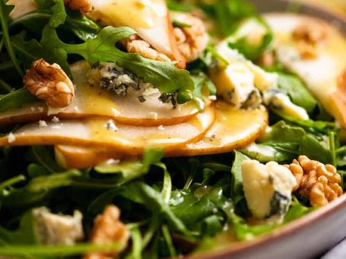 can you eat blue cheese salad dressing while pregnant Can You Eat Blue Cheese While Pregnant?
