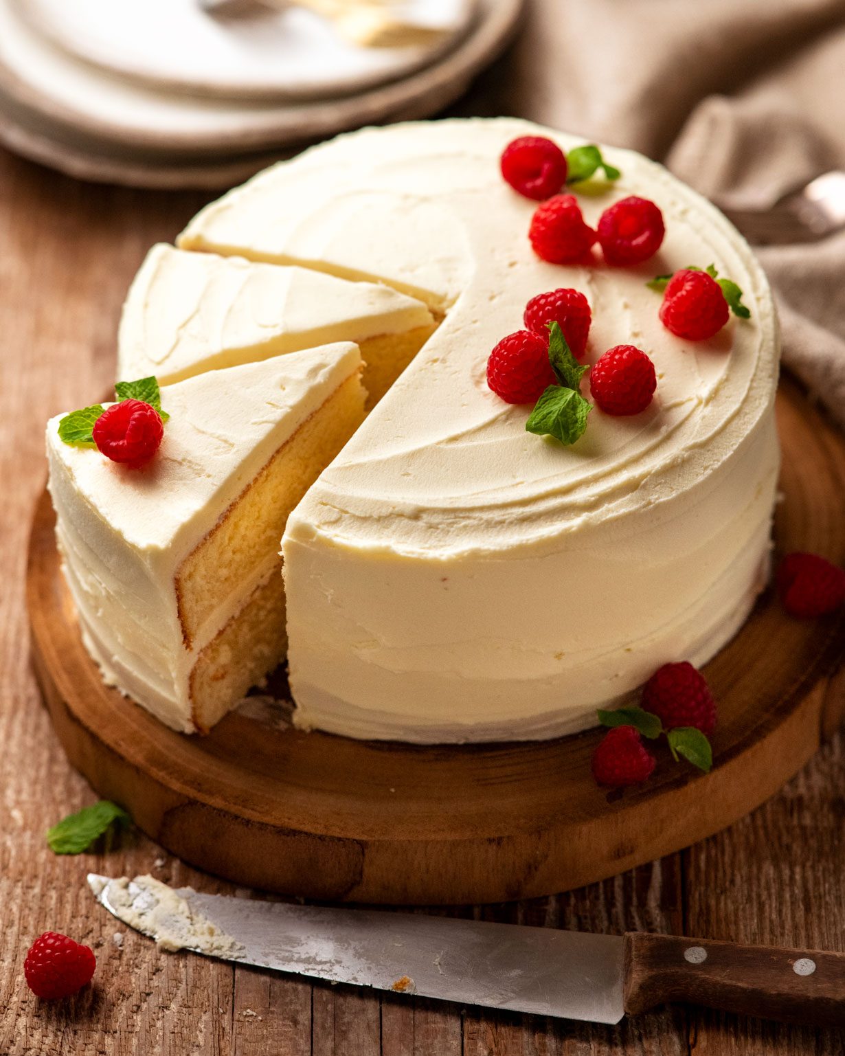 Vanilla cake with vanilla buttercream frosting