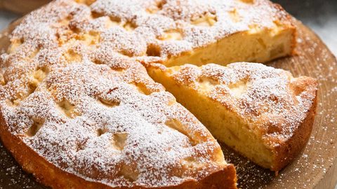 French Apple Cake