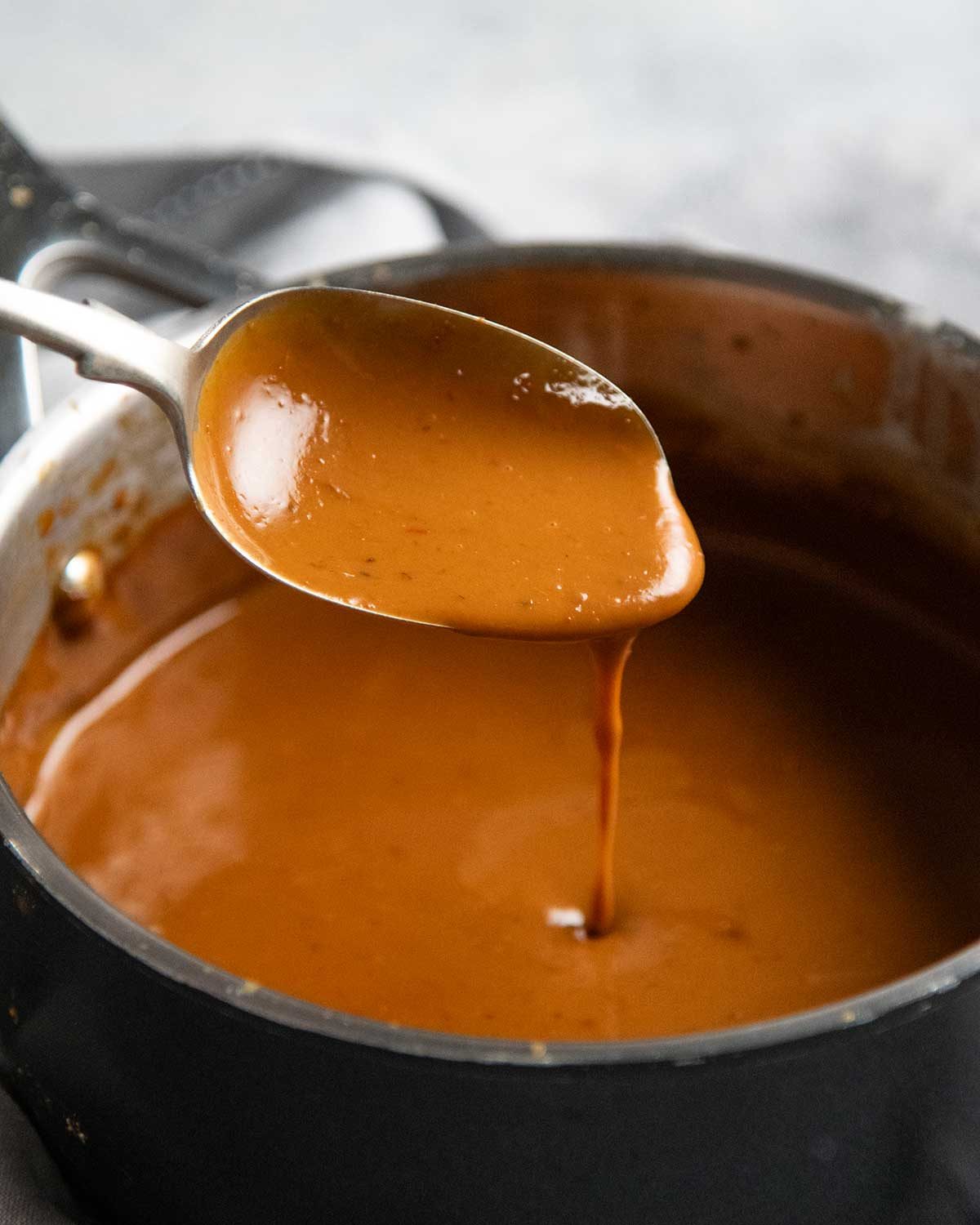 Satay chicken legs with peanut sauce