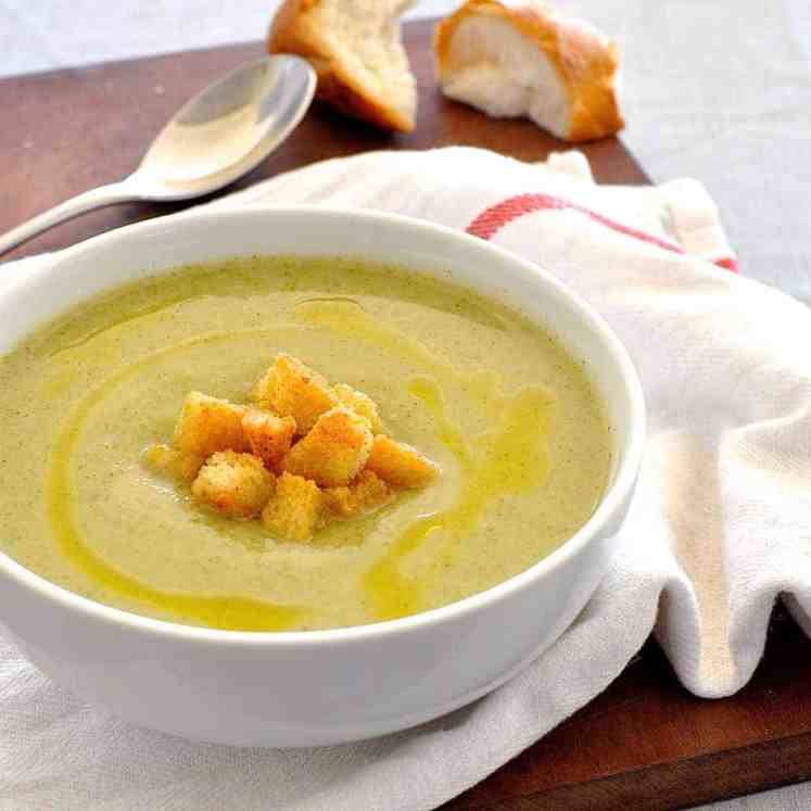 Amazingly creamy soup with no cream! Only 160 calories, vegan friendly, on the table in 15 minutes.