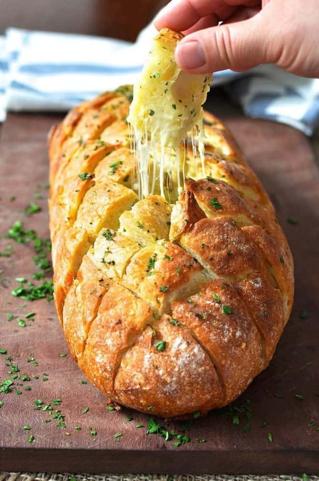 cheesy garlic pull apart bread