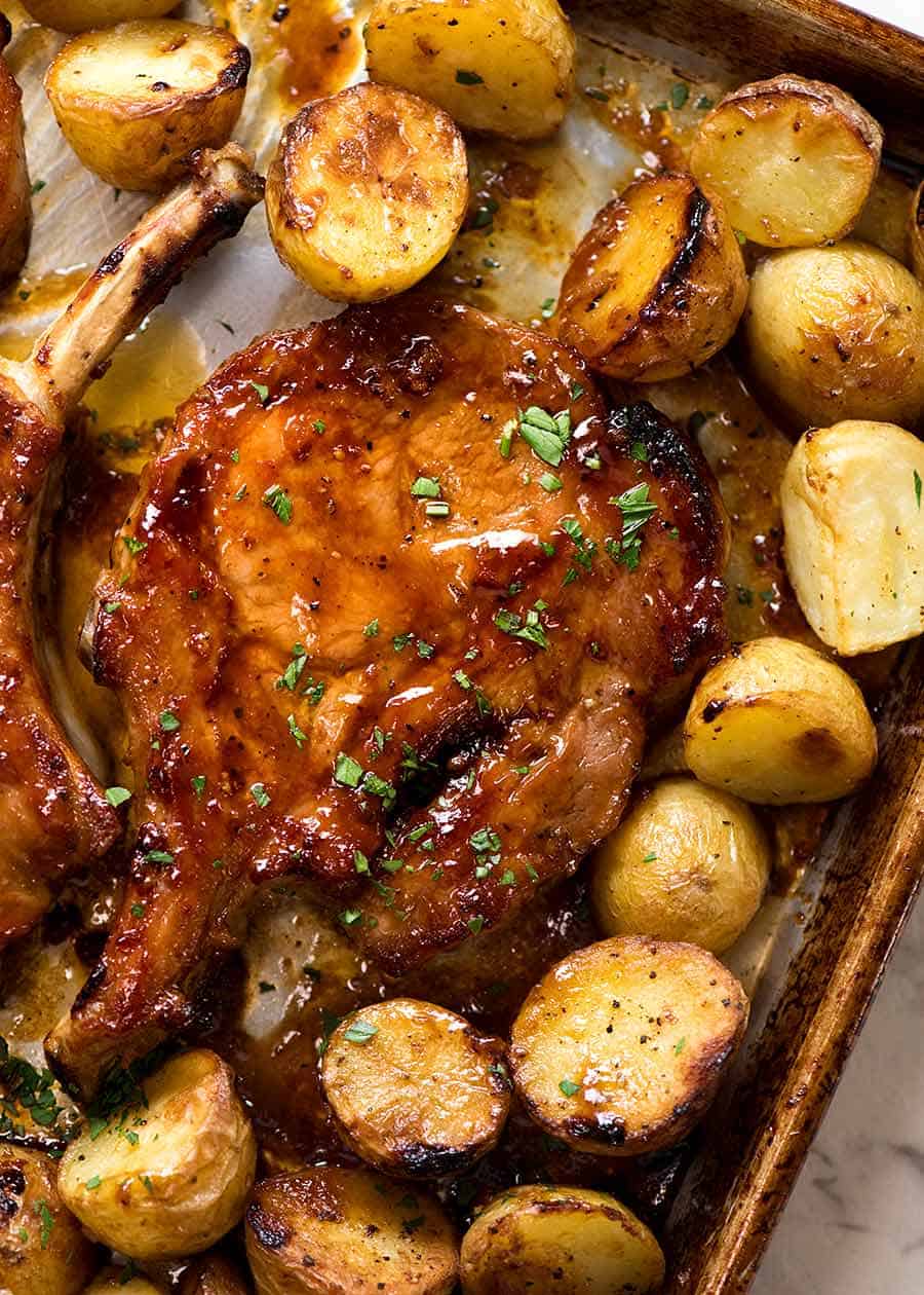 Spijsverteringsorgaan ernstig analyse Oven Baked Pork Chops with Potatoes | RecipeTin Eats