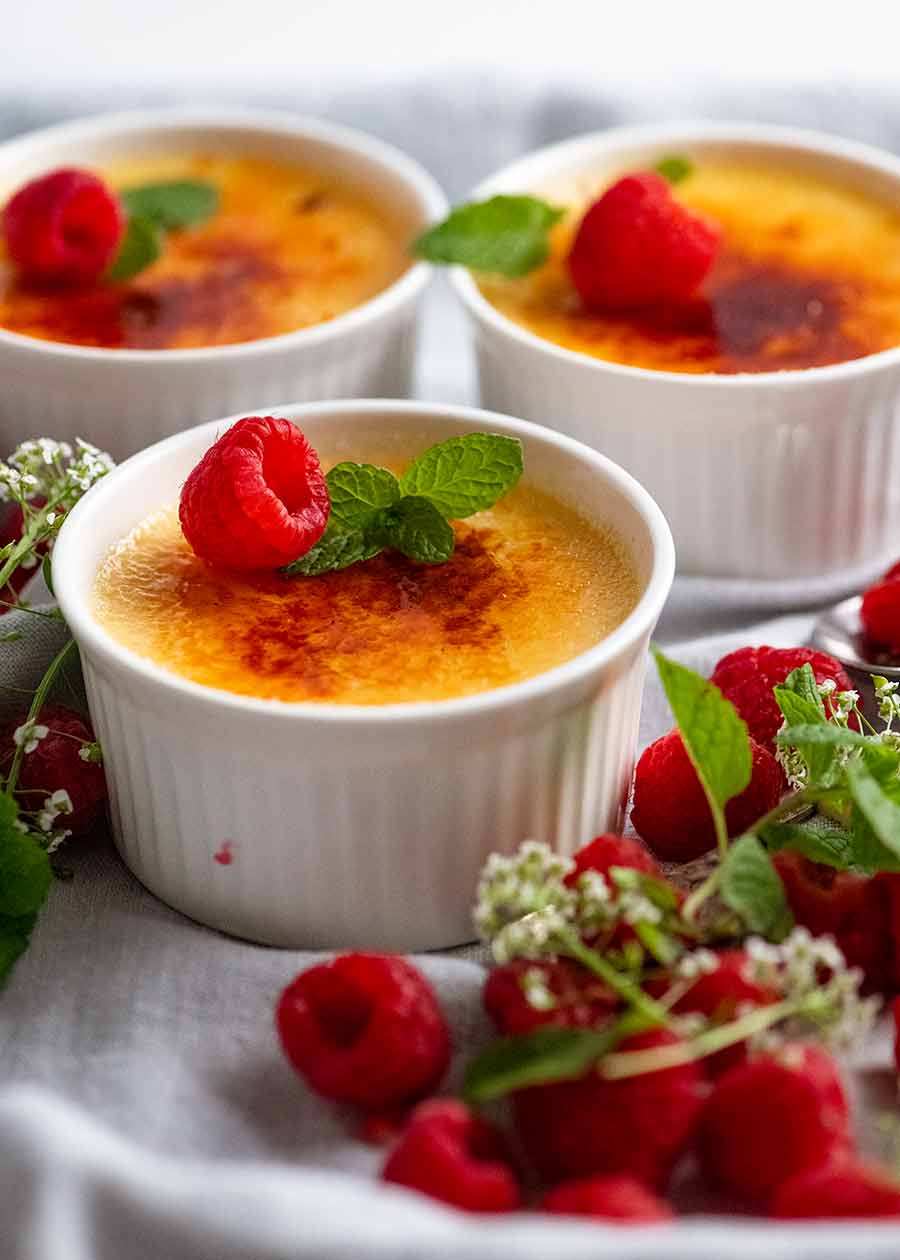 Creme Brûlée in white pots, ready to be served