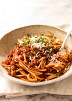 Simplicity at its best - Bacon Tomato Pasta. 5 ingredients. Utterly irresistible. recipetineats.com