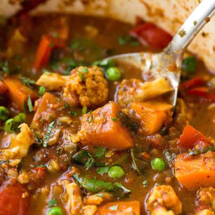 Mixed Vegetable Curry that packs a flavour punch, made with common everyday spices. Make this mild or spicy! recipetineats.com