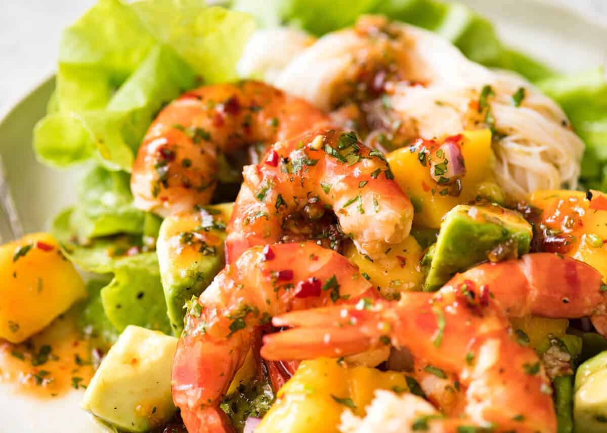 This Prawn, Mango and Avocado Salad with Noodles is perfect for balmy summer days. Great no cook meal! www.recipetineats.com