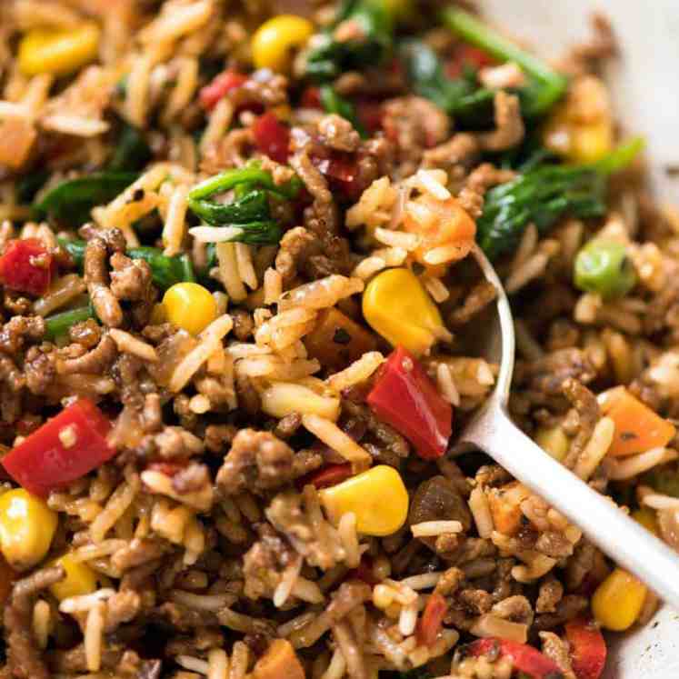 One Pot Ground Beef and Rice with loads of veggies - Browned beef cooked with seasoned rice and vegetables. A fast, super tasty complete meal! recipetineats.com