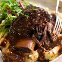 Braised Beef Short Ribs in Red Wine Sauce