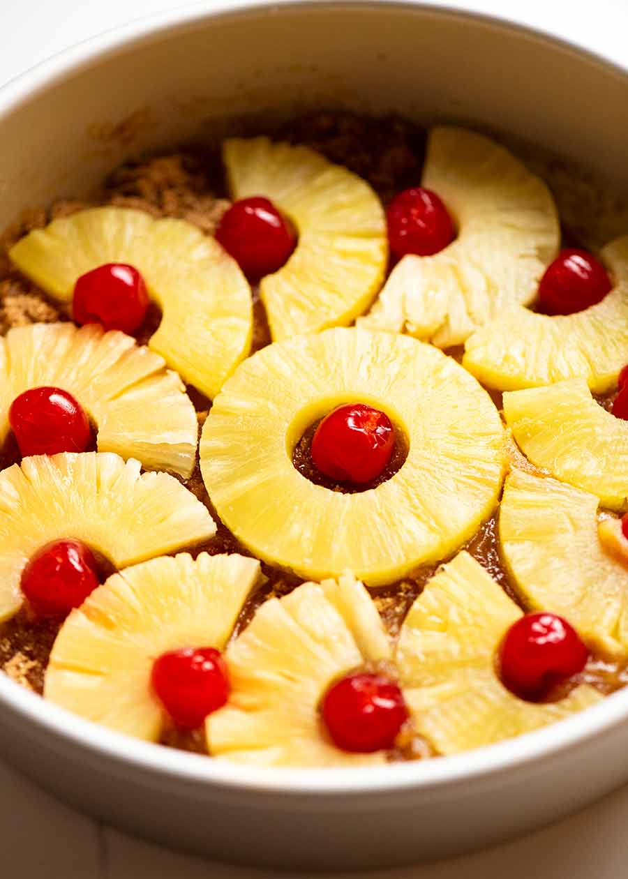 Hungry Shots: Kiwi-pineapple-strawberry raw vegan cake