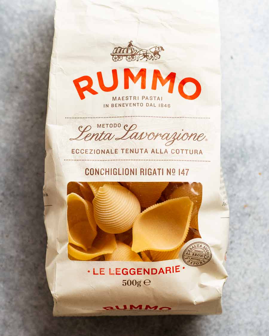 Jumbo pasta shells (conchiglioni)