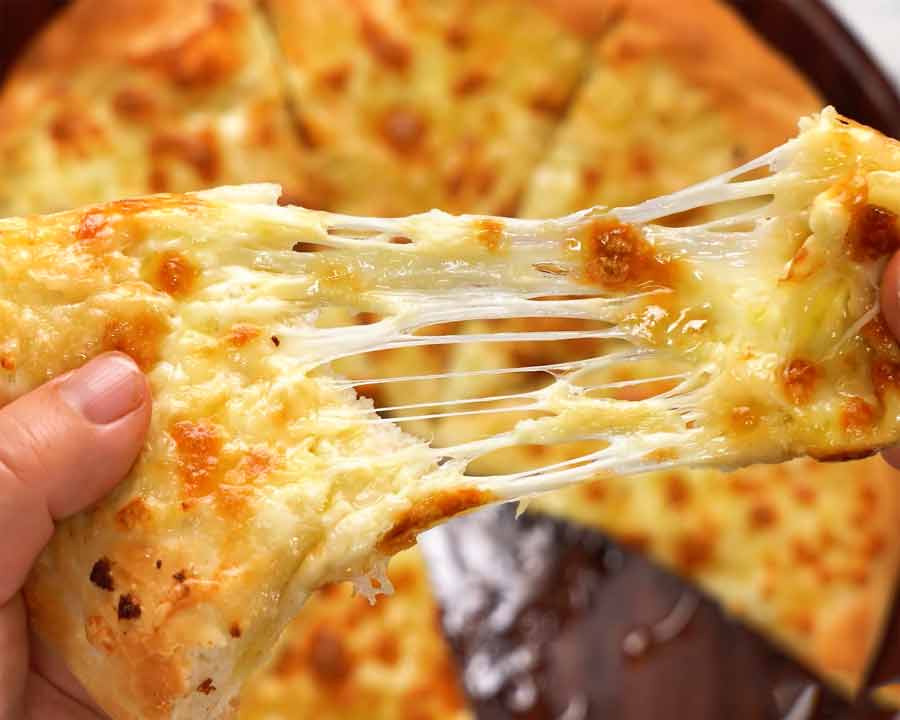 Garlic cheese pizza cheese bully