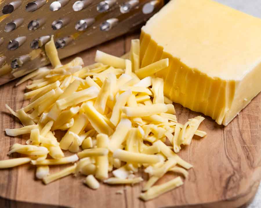 Shredded cheese for cheese bread