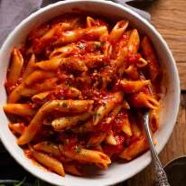 Bowl of Penne all'arrabbiata (spicy tomato pasta)
