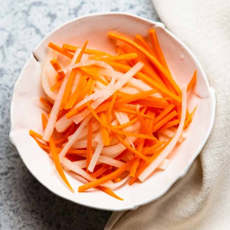 Vietnamese-pickled-carrot-and-daikon_9